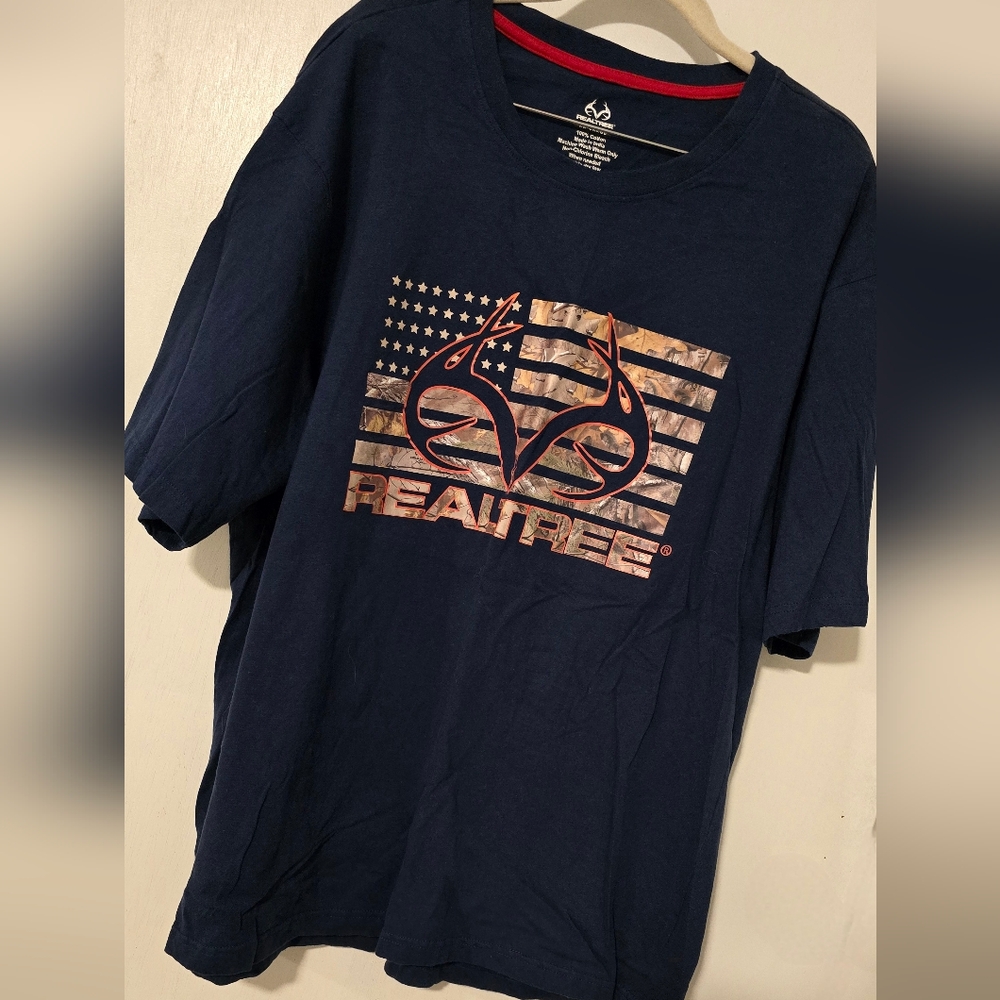 Realtree Men's Navy T-Shirt